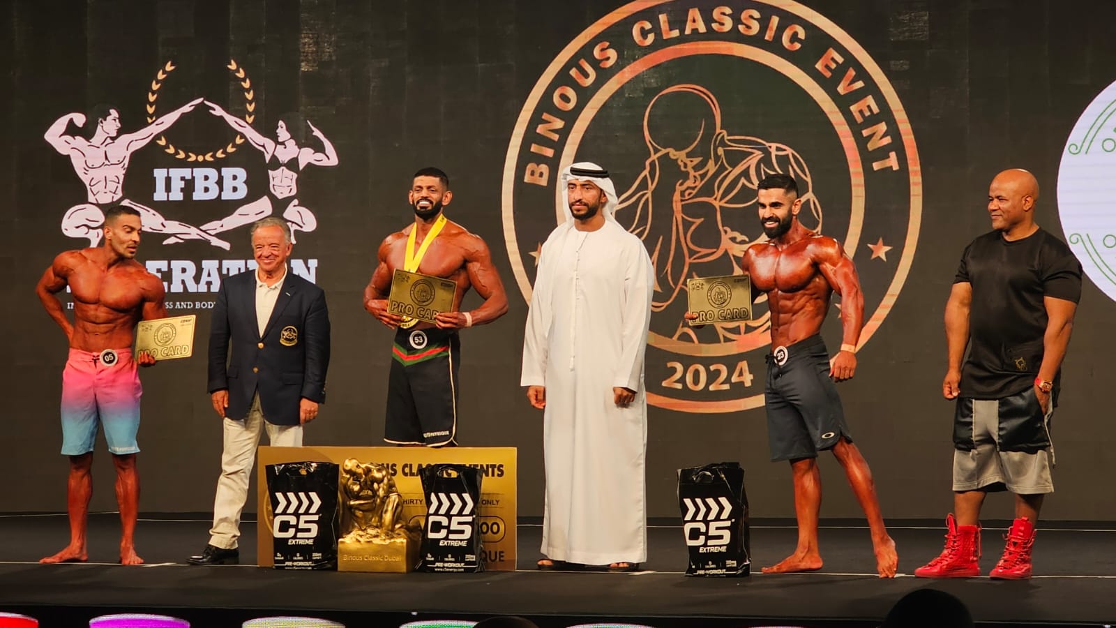 عبدالله الشرقي وسانتوجا وبينوس مع الفائزين
