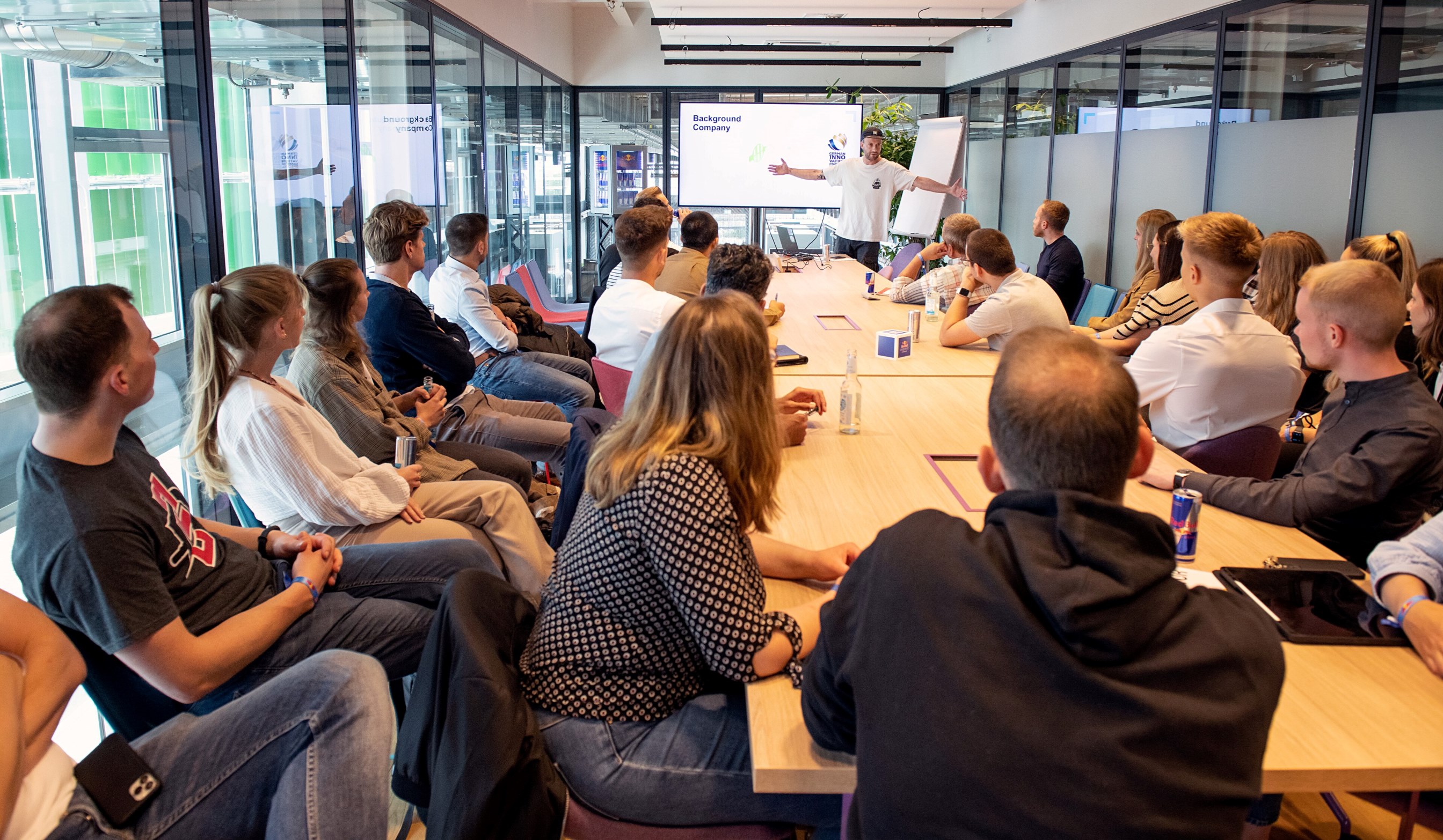 «دافز» داعم استراتيجي لنسخة 2024 من «ريد بُل بايسمنت»