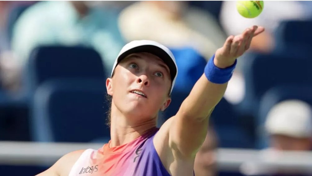 أسباب شخصية وراء انسحاب شفيونتيك من دورة بكين للتنس 