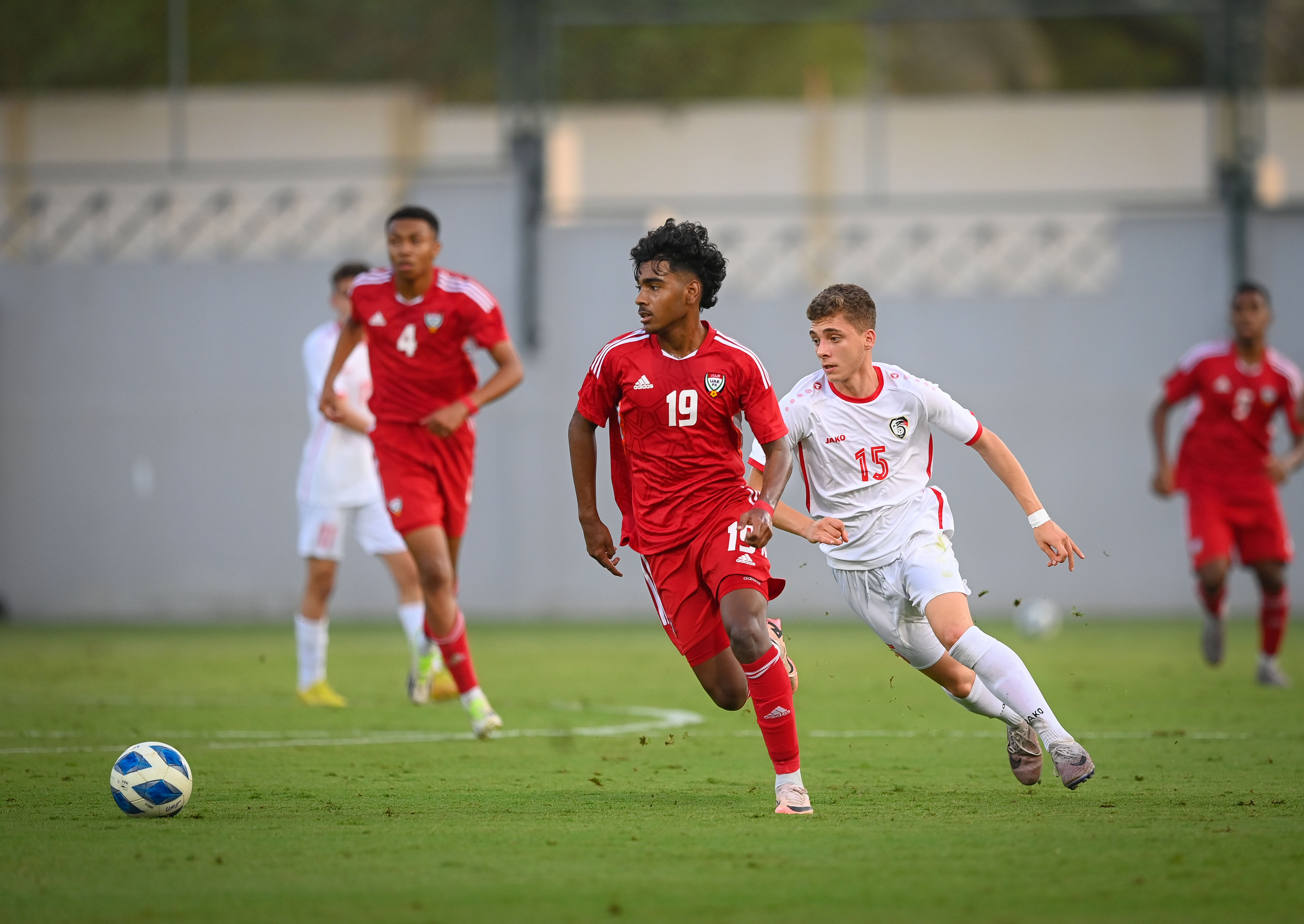 «أبيض الناشئين» يواجه سوريا ودياً