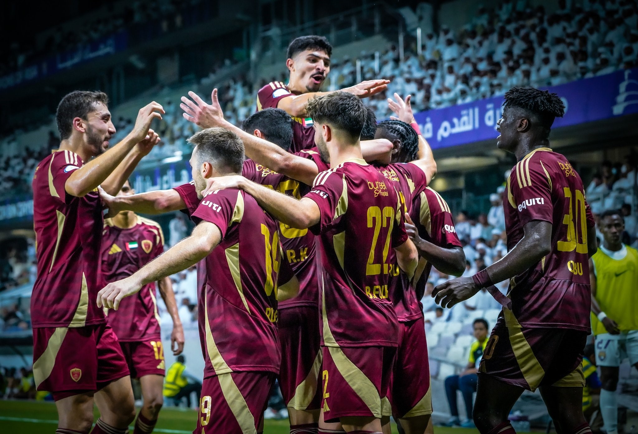 فرحة لاعبي الوحدة