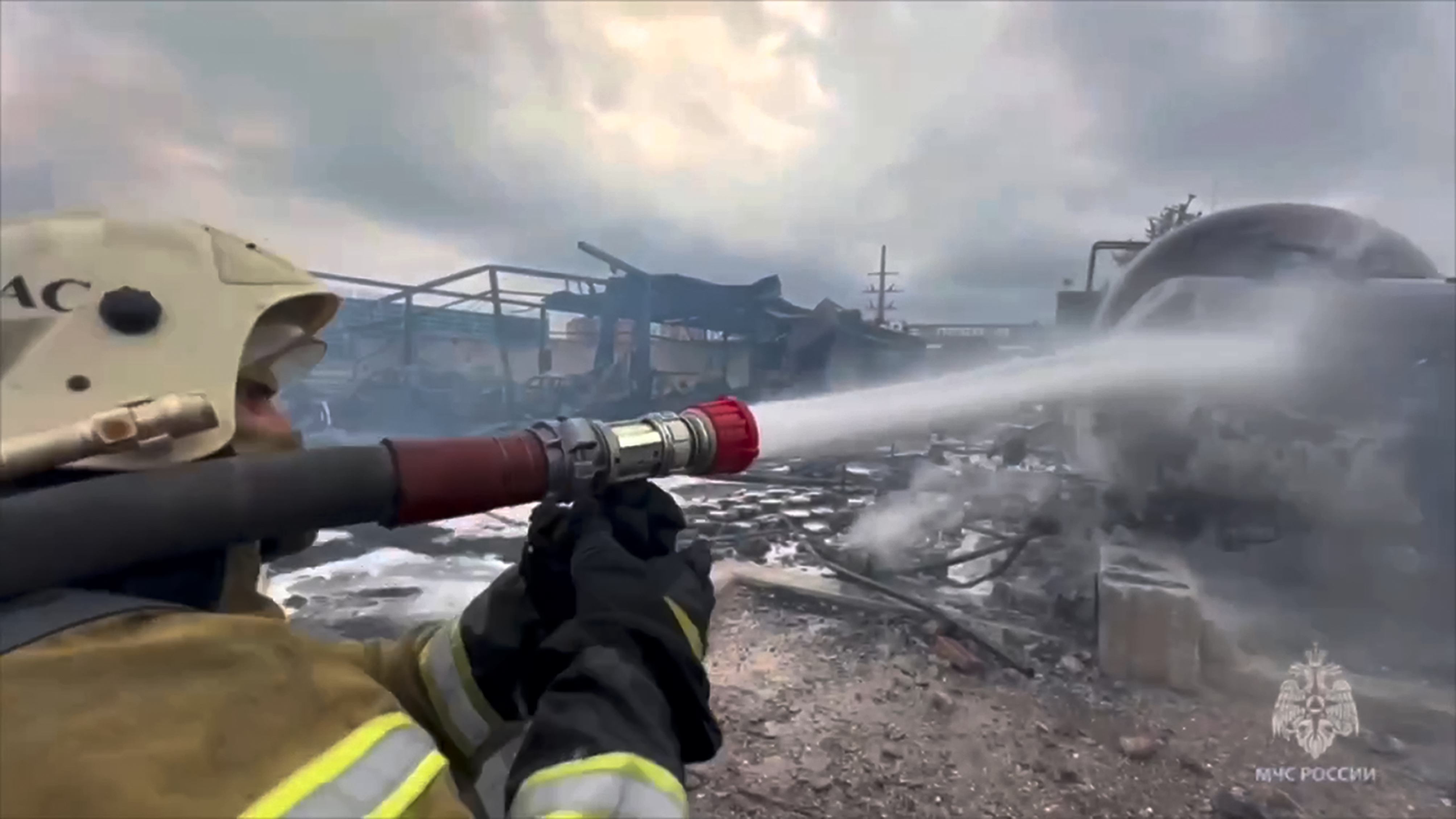 مقتل 4 أشخاص بينهم طفلان في حريق بمحطة وقود في الشيشان