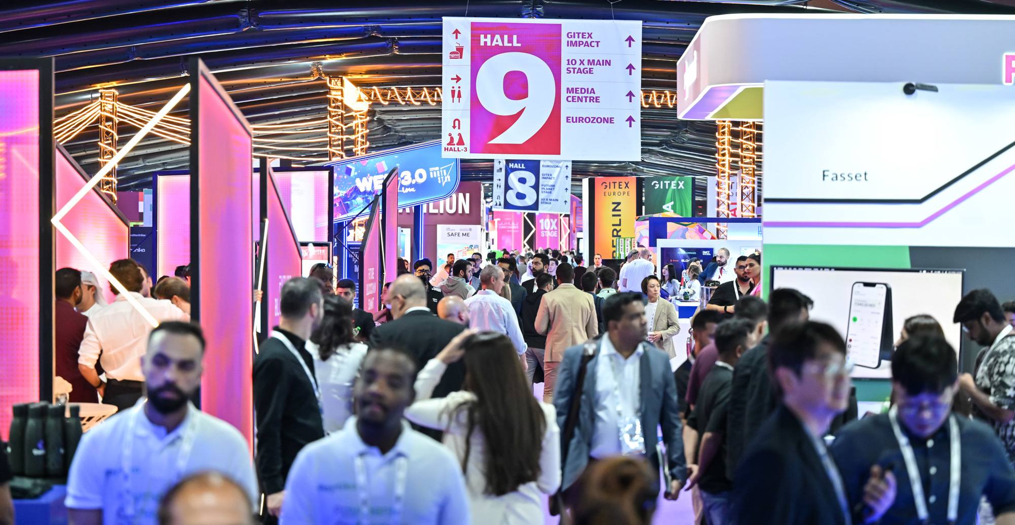 جانب من القمة