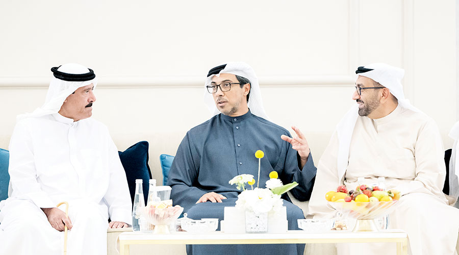 منصور بن زايد: مهرجان الشيخ زايد يعرّف بإرث الأجداد