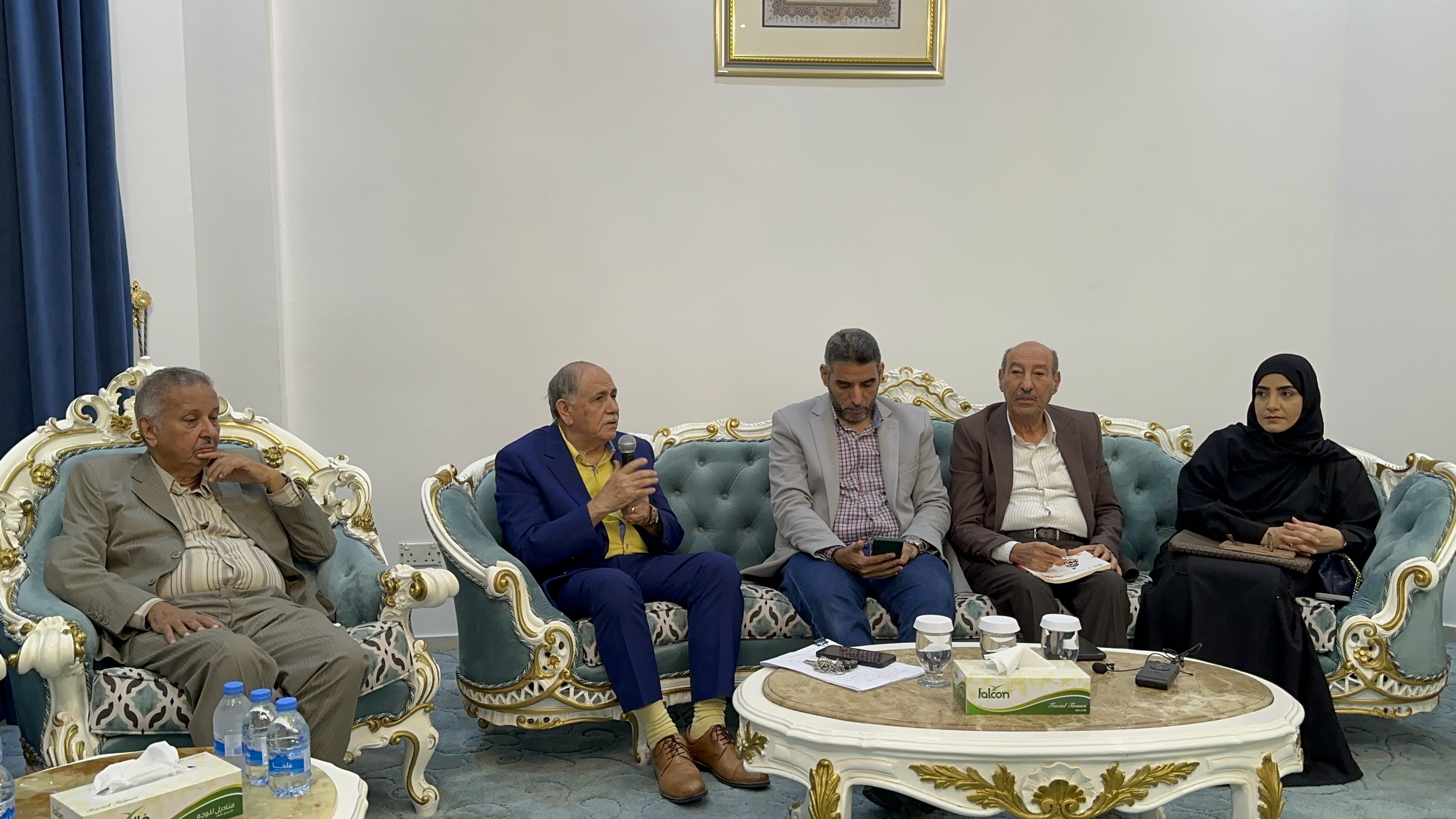 د.بديعة الهاشمي ود. صالح هويدي وعبد الفتاح صبري ومحمد ولد سالم وعمر عبد العزيز.
