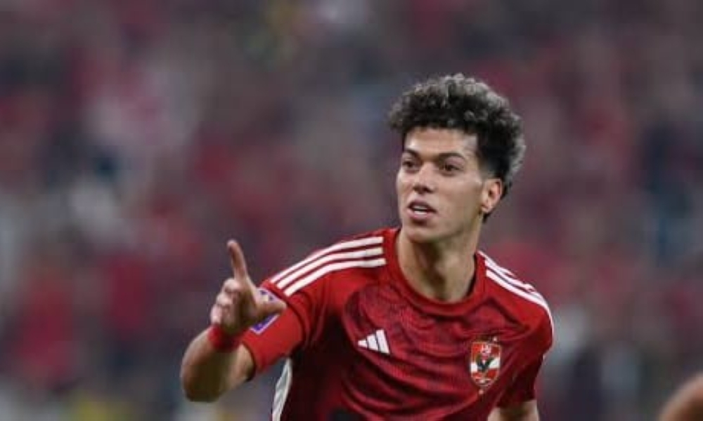  إمام عاشور  لاعب الأهلي المصري