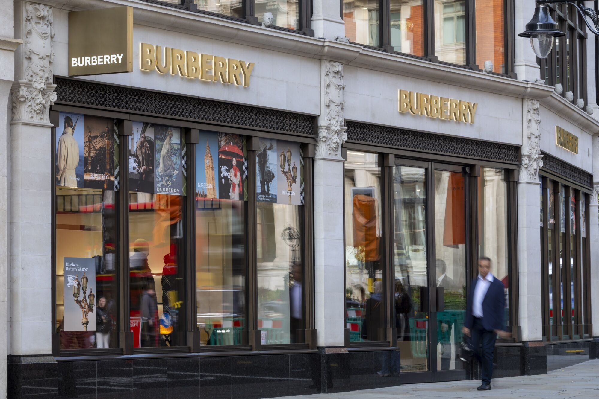 متجر لعلامة Burberry في لندن (بلومبيرغ)