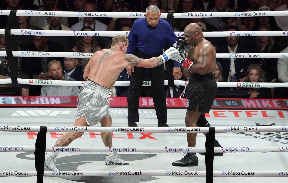 جيك بول يهزم تايسون بمباراة ملاكمة للوزن الثقيل في تكساس