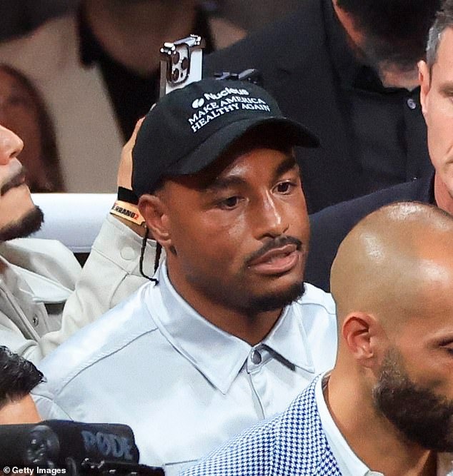 طاقم بول مع القبعة 