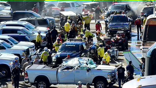 أمريكا.. إصابة 4 أشخاص في صدام بين طائرة و8 مركبات