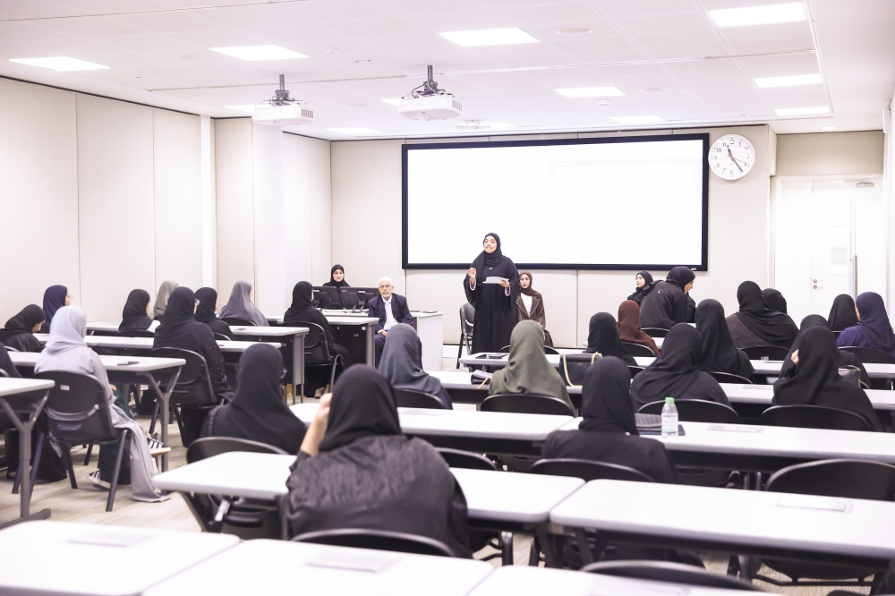 خلال الجلسة