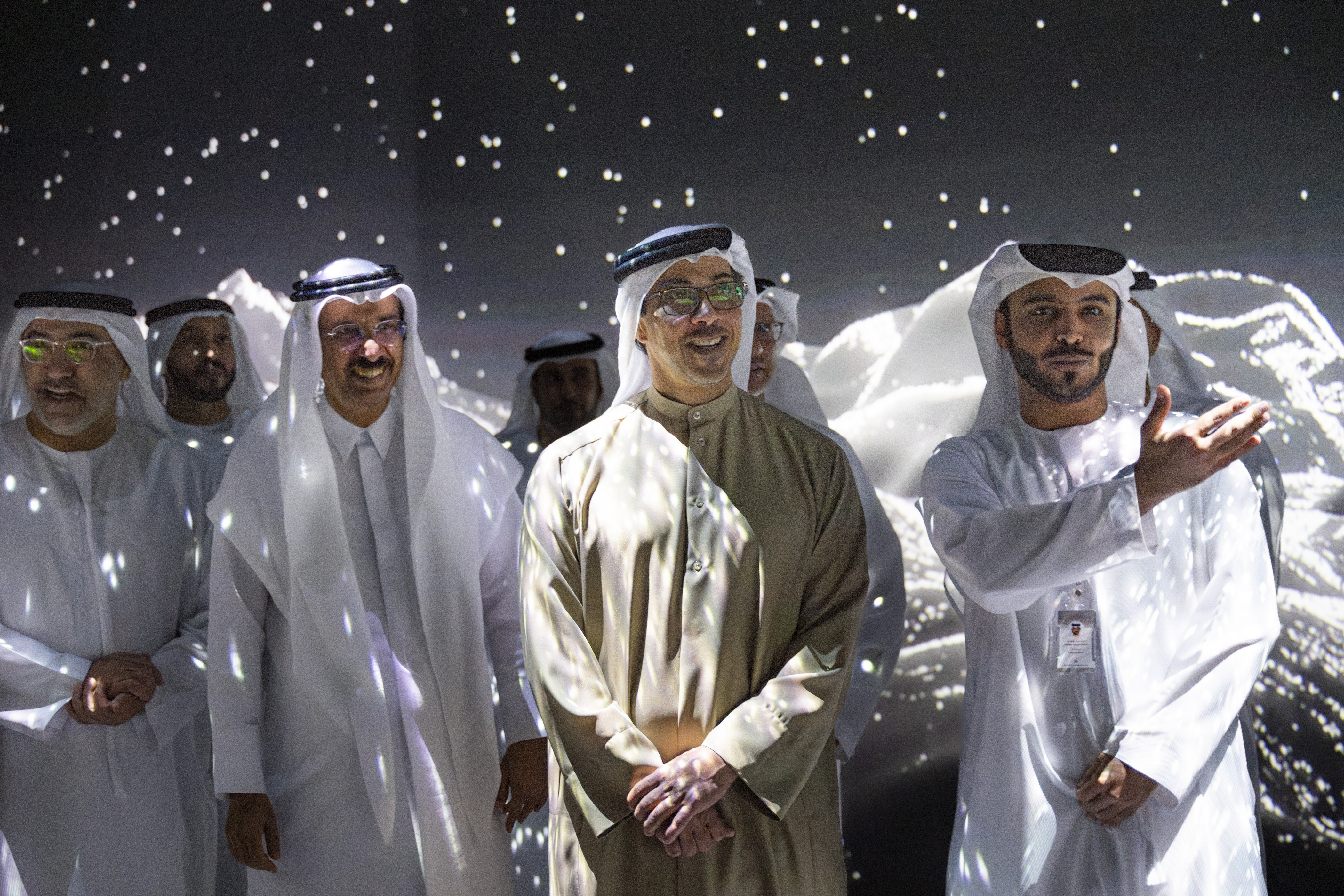 منصور بن زايد: «نور وسلام» يعكس رؤية الإمارات في تعزيز الثقافة والتعايش