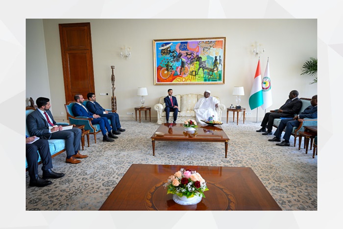 رسالة منصور بن زايد يسلمها شخبوط بن نهيان إلى رئيس كوت ديفوار