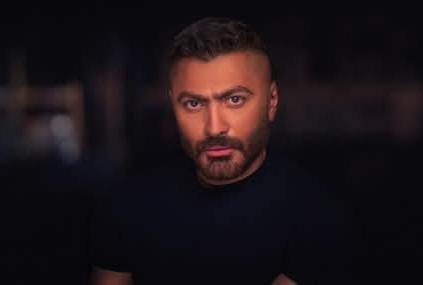 تامر حسني يُحذر من جمع التبرعات باسمه