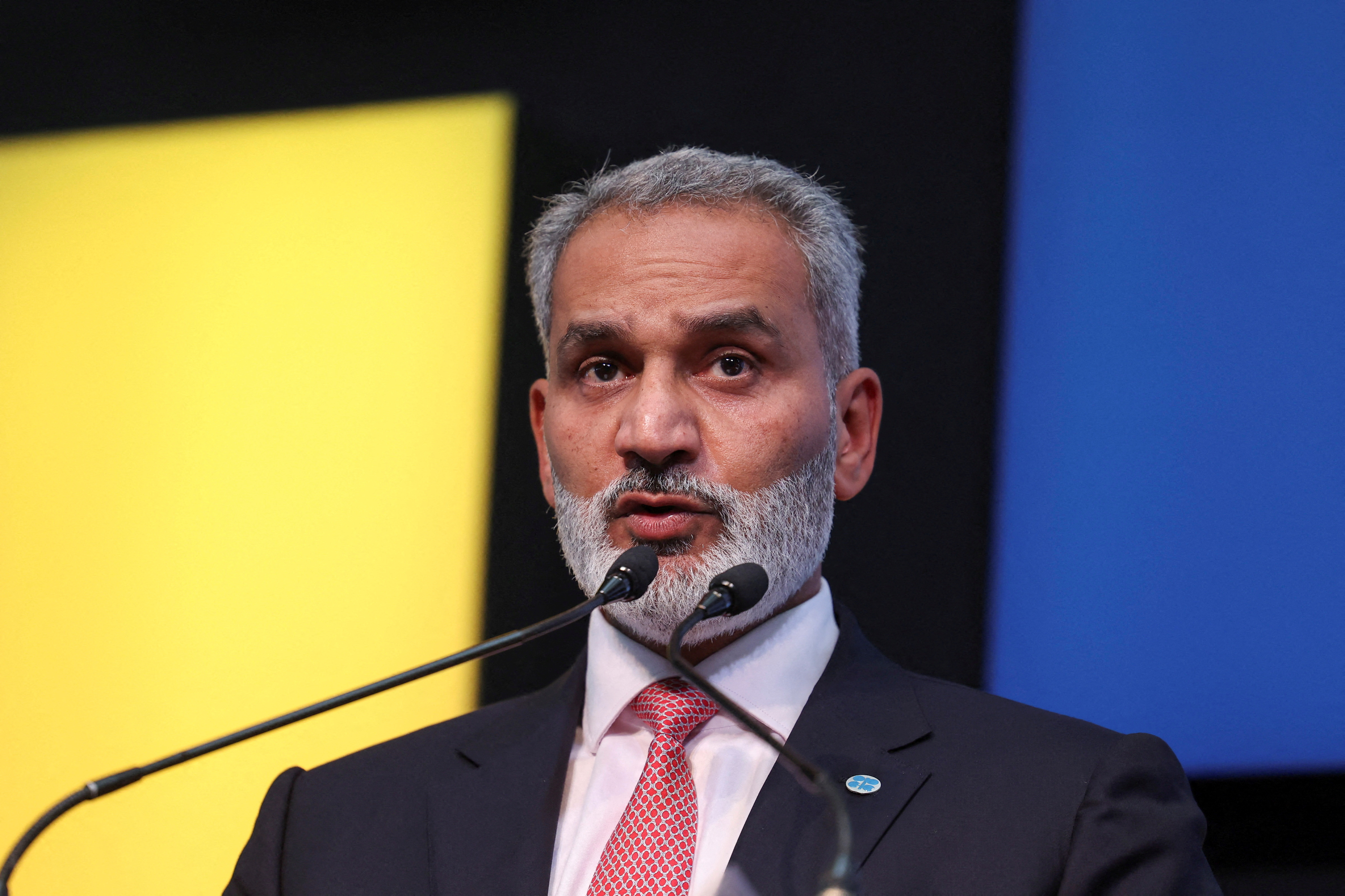 «أوبك» تعين رئيسا لمجلس المحافظين وتجدد ولاية الغيص