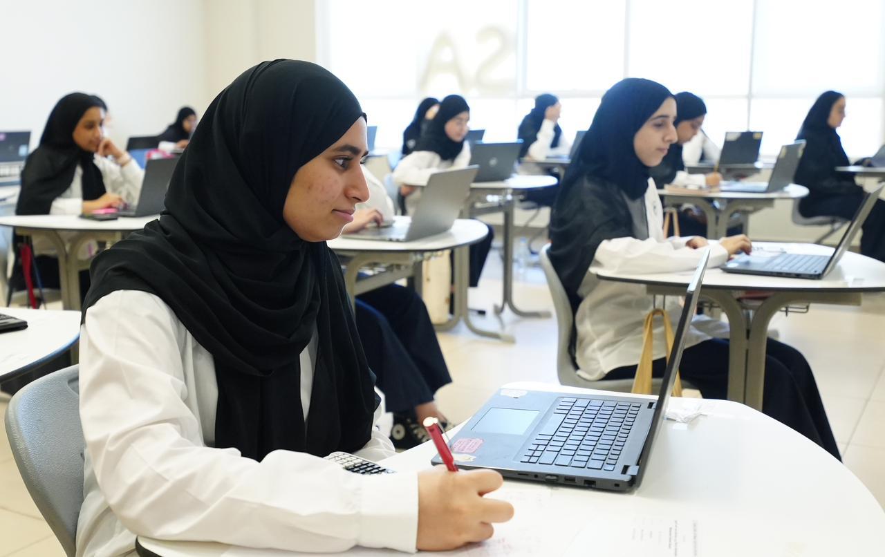 الاختبارات التعويضية.. فرصة للطلبة وأرباح لمعلمي الدروس الخصوصية