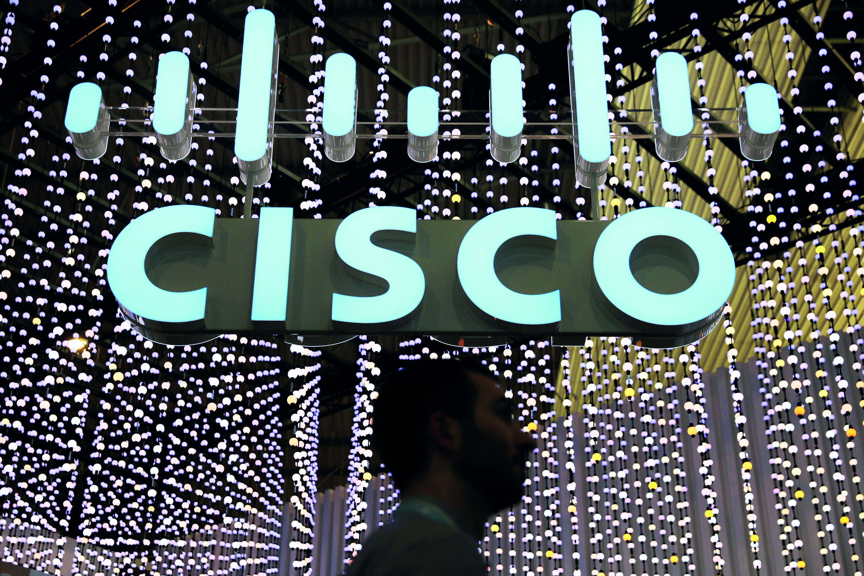 تقارب التقنيات يعيد تعريف بيئة الأعمال في 2025