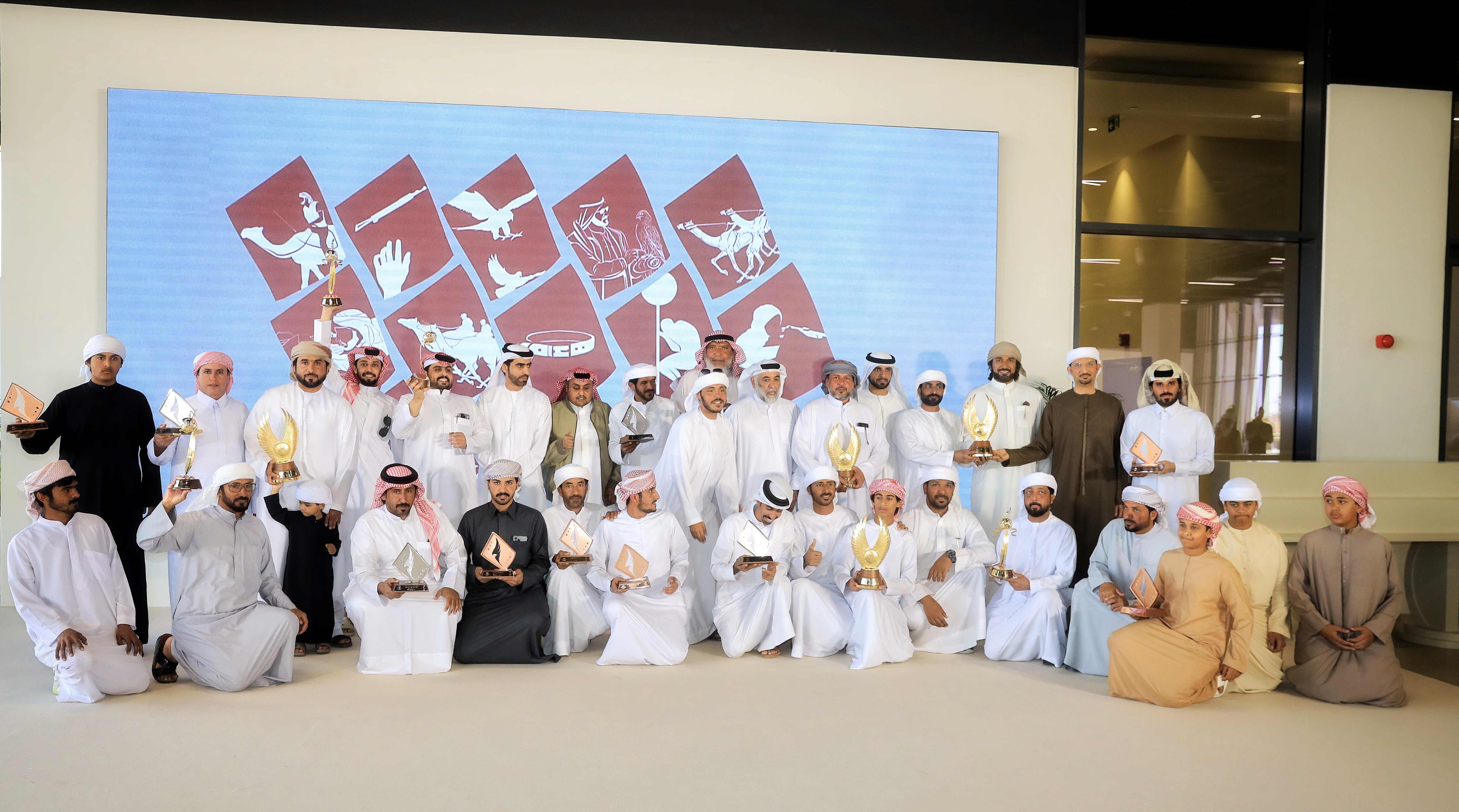 خلال تتويج الفائزين