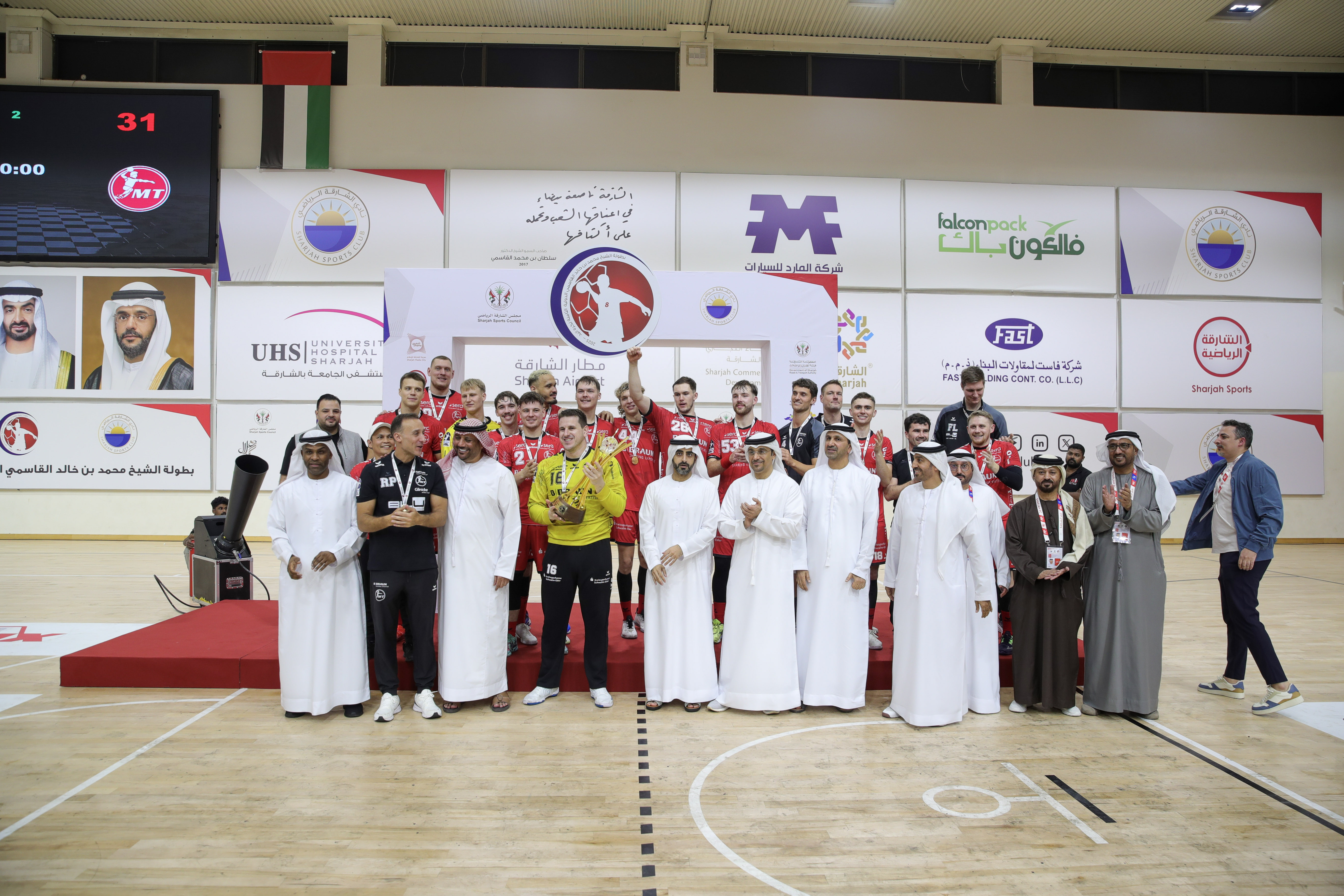 سالم بن عبدالرحمن والحزامي والمدفع وعاشور مع الفريق البطل