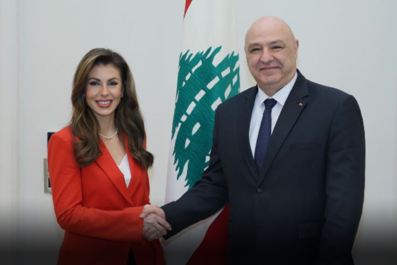 موفدة أمركية: عهد «حزب الله» انتهى ونرفض مشاركته في الحكومة.. وعون: غير معنيين