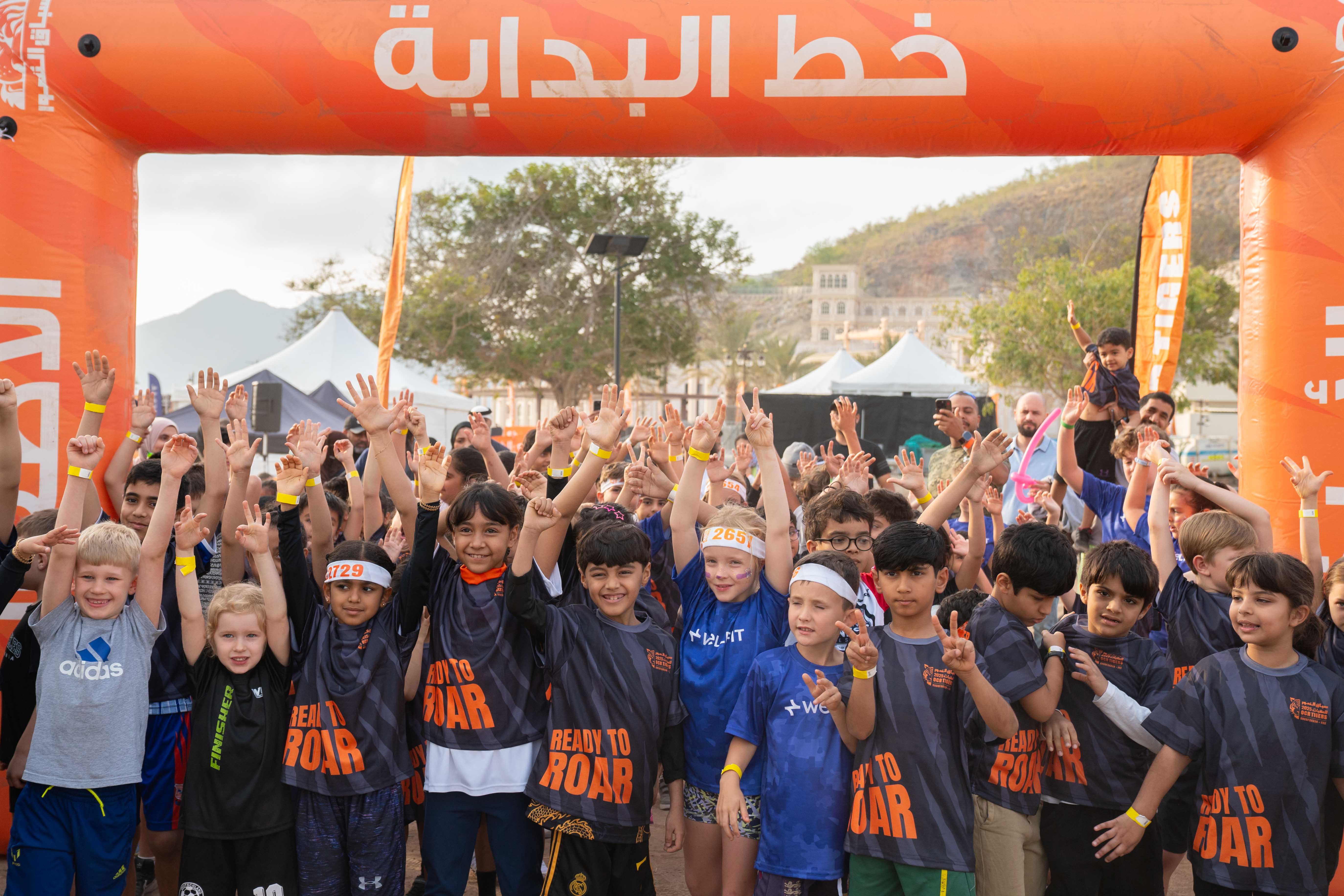 مشاركون أطفال في المنافسات