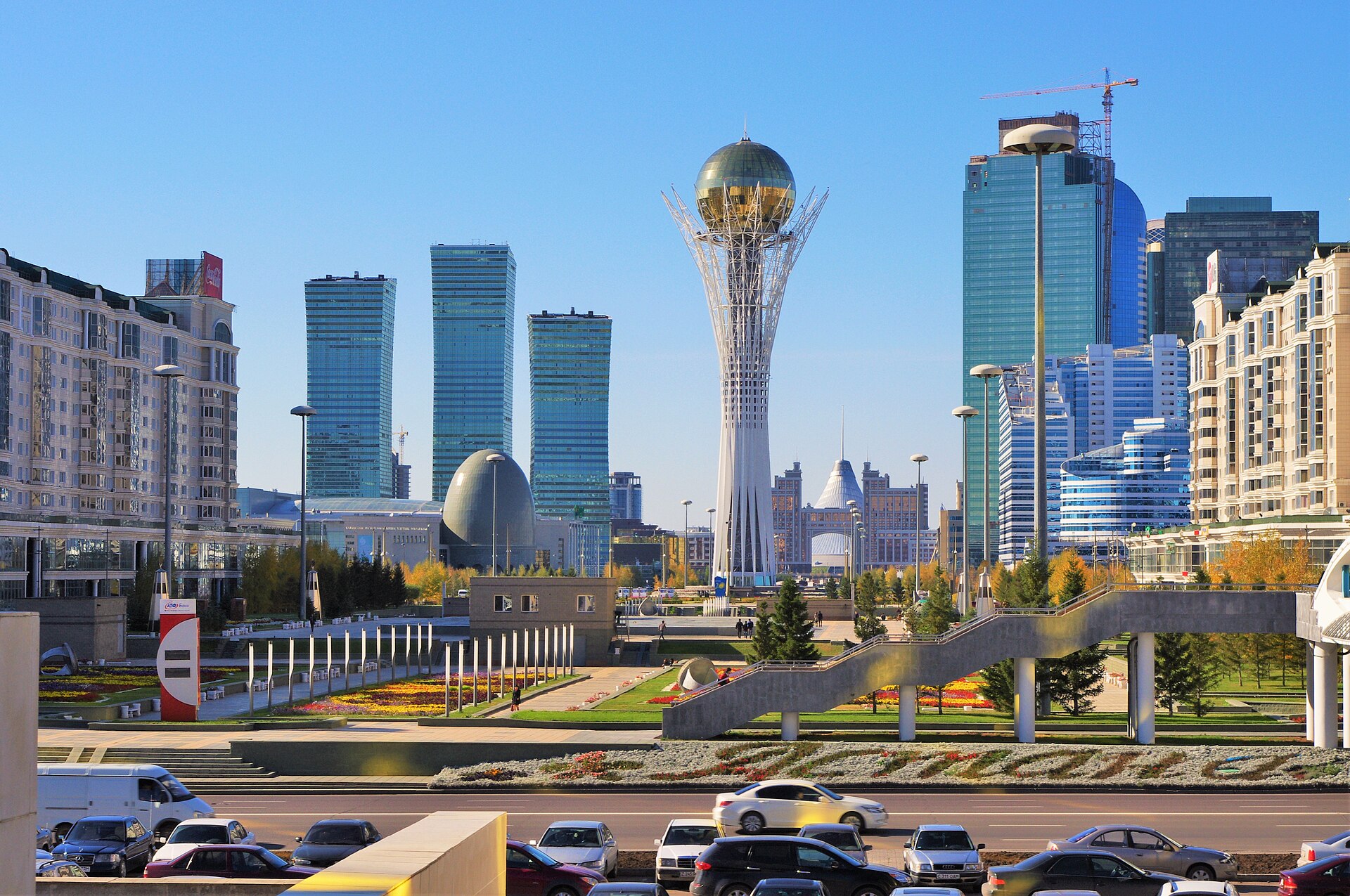 تعزيز إدارة حركة المرور وتحديث الخدمات العامة في أستانا