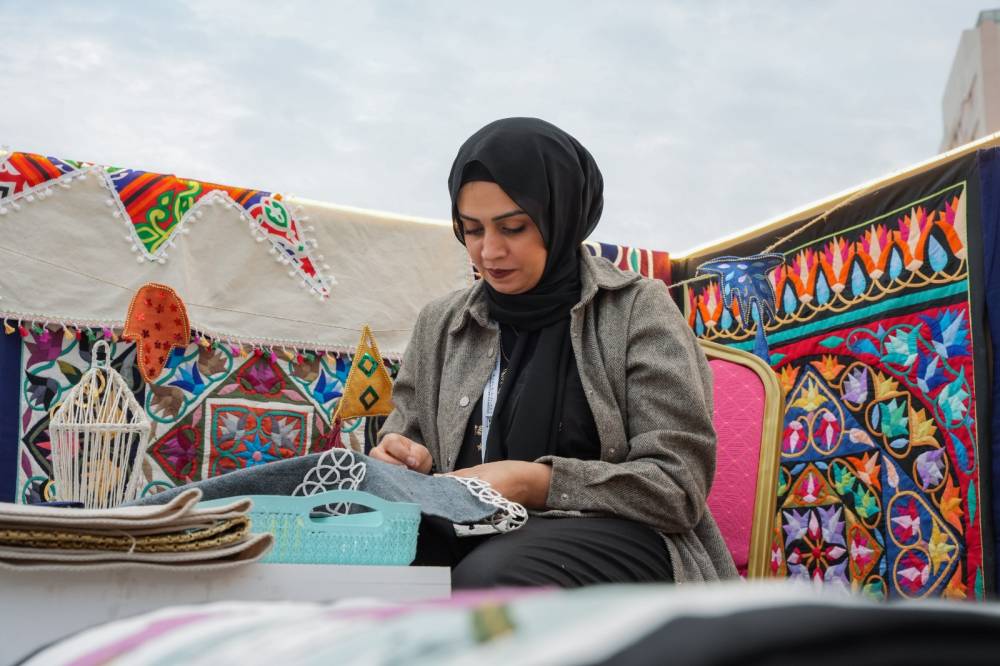 حرف شعبية تروي حكايات مصرية في أيام الشارقة التراثية