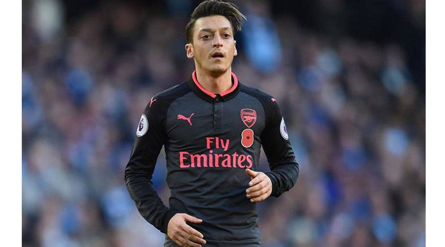 انتخاب أوزيل في المجلس المركزي لحزب أردوغان