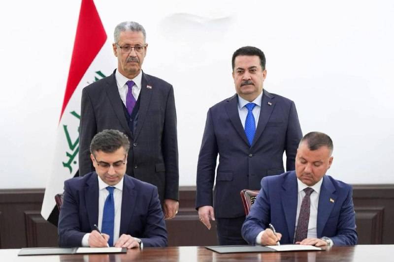 السوداني خلال رعايته توقيع اتفاق تأهيل وتطوير حقول كركوك الأربعة