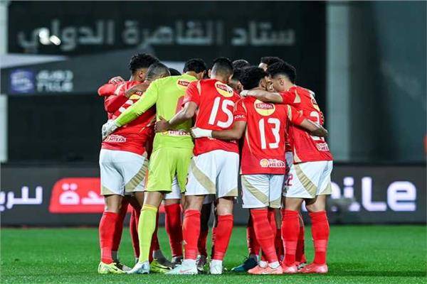 فيديو| الأهلي يفوز على طلائع الجيش بثنائية في الدوري المصري