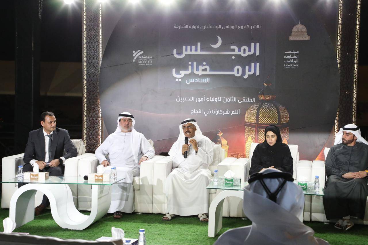 عبدالله بالحيف والجروان خلال المجلس الرمضاني