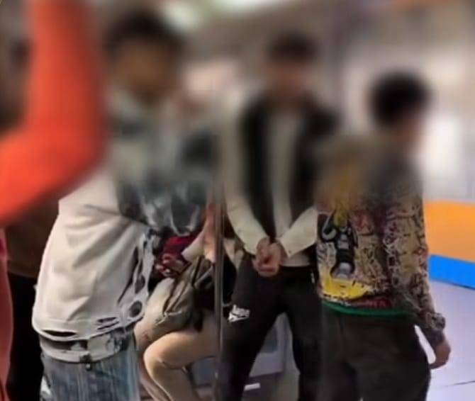 الشرطة المصرية تضبط مرتكبي واقعة دفع راكب من المترو