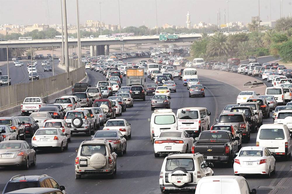 الكويت.. 50 ديناراً غرامة التجول بالسيارة بالشوارع دون مبرر
