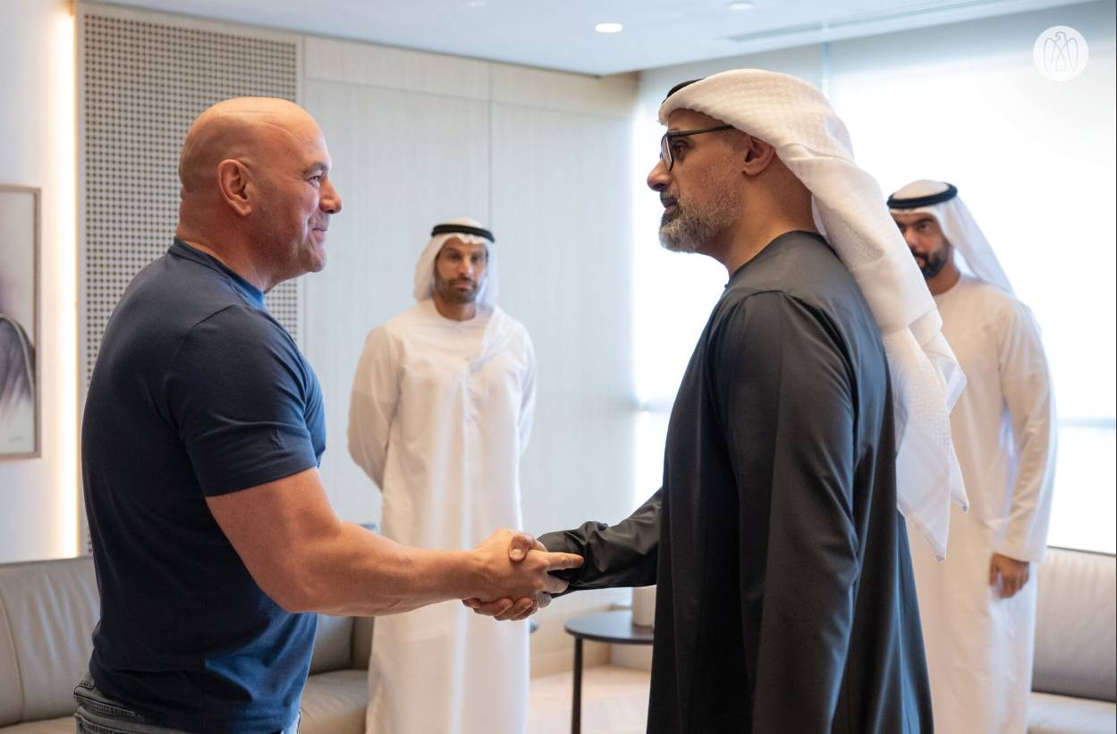 خالد بن محمد بن زايد يبحث الشراكة مع رئيس منظمة الفنون القتالية المختلطة