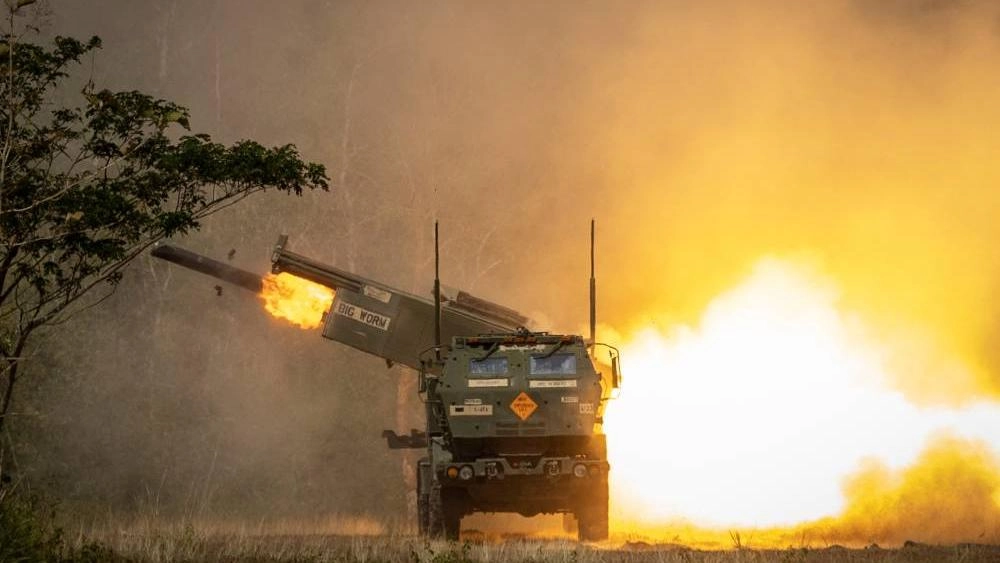 الجيش الأسترالي يتسلم منظومة صاروخية أمريكية بعيدة المدى