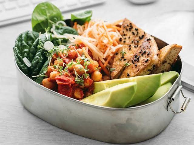 لا تتجاهلها.. أطعمة تزيد مستوى السكر في الدم دون أي أعراض