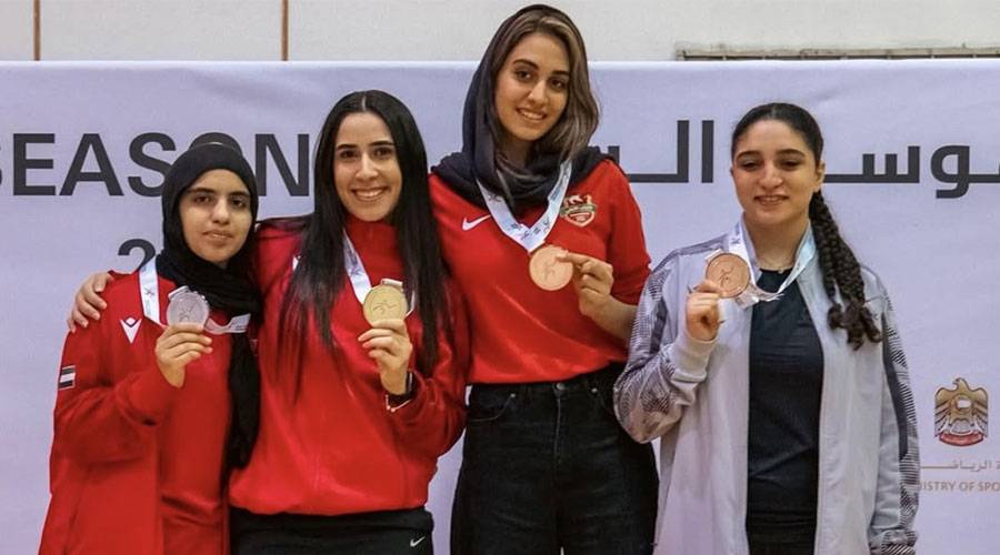 لاعبات الشارقة للمرأة يحتفلن بالإنجاز