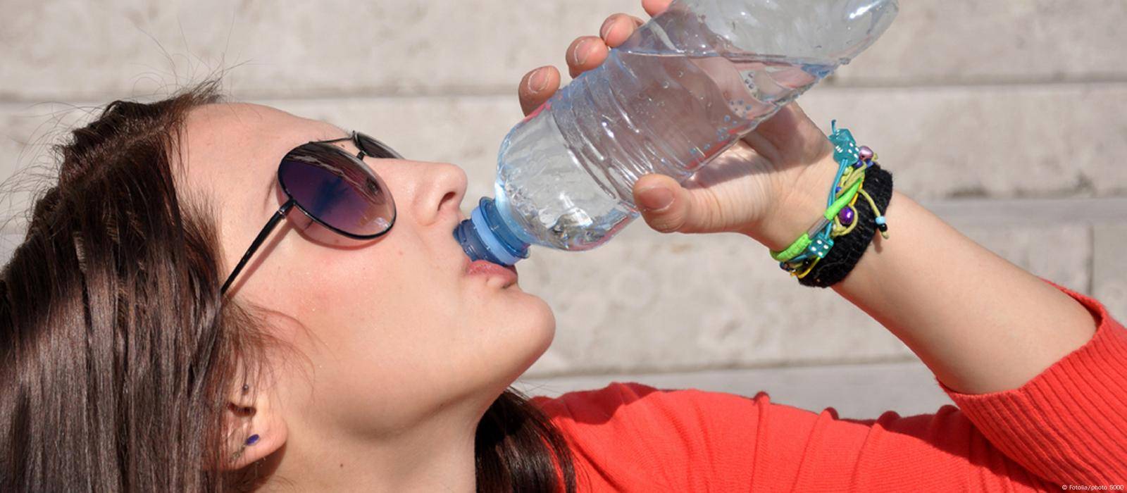 مشروب سحري يخلص جسمك من الأملاح ويحسن وظائف الكلى.. احرص على تناوله يومياً
