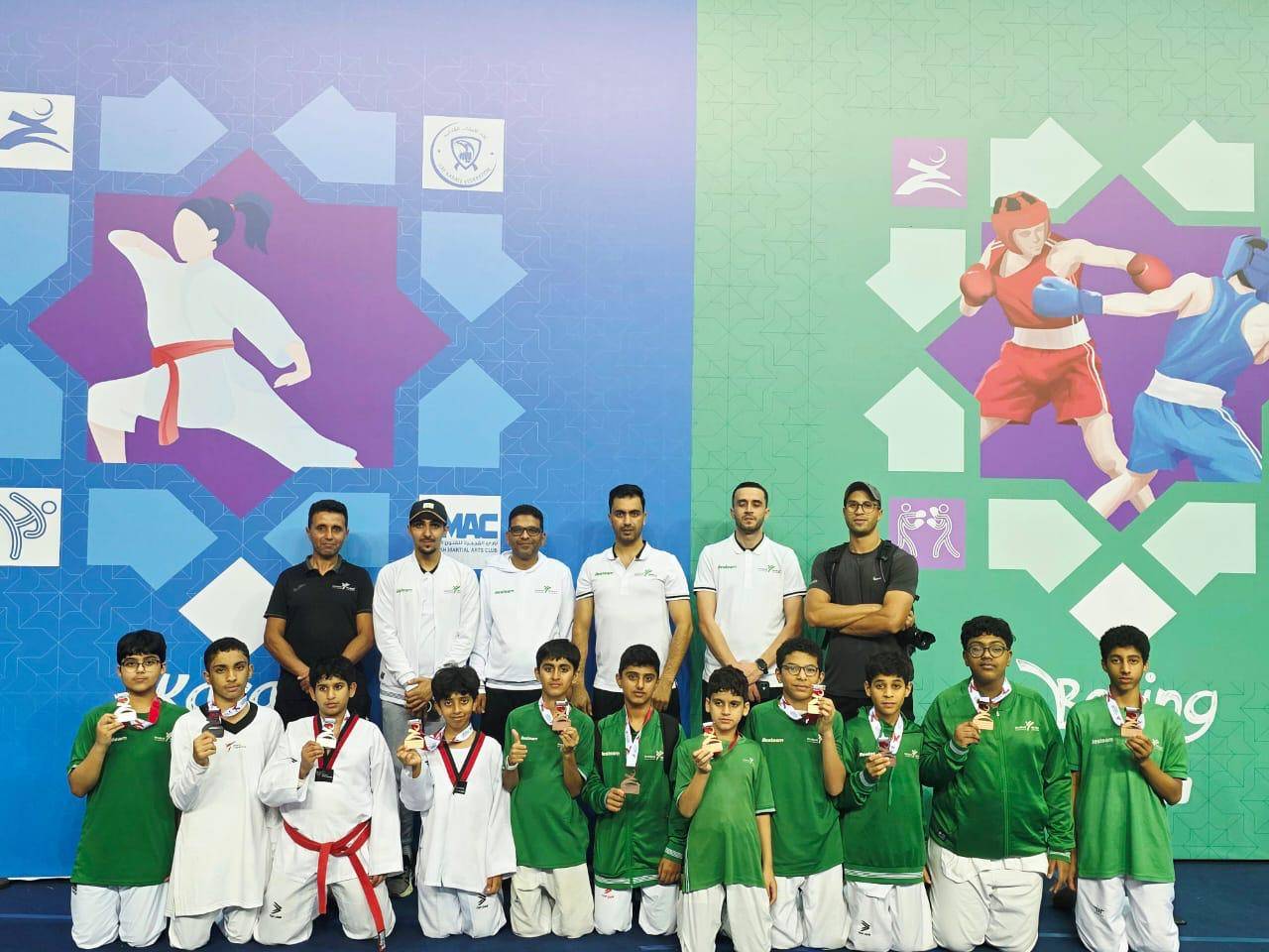 أبطال نادي الشارقة لرياضات الدفاع عن النفس