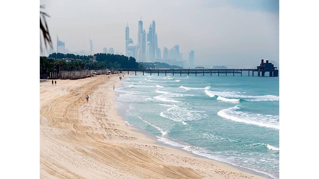 بلدية دبي تُخصص 4 شواطئ عامة للعائلات خلال عطلة عيد الفطر