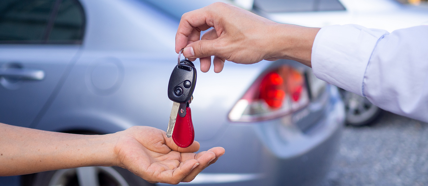 تأجير السيارات