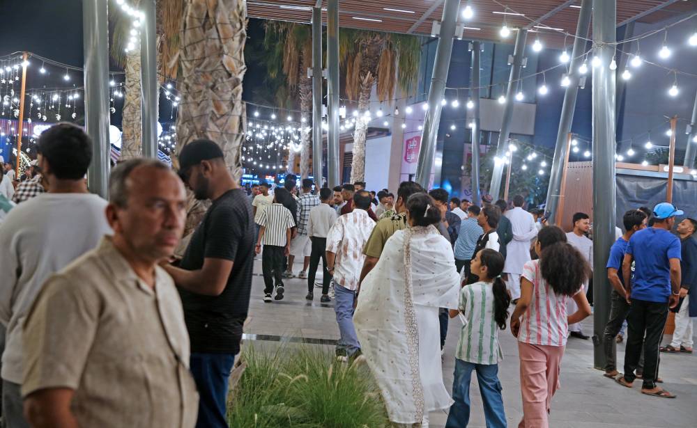 مظاهر العيد في عجمان كورنيش عجمان  ومرسي عجمان    تصوير صلاح عمر
