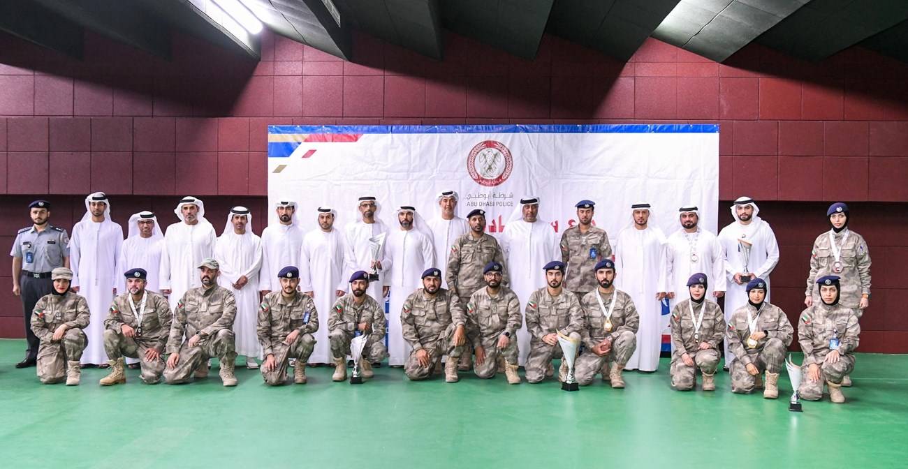 أكاديمية سيف بن زايد تكرم الفائزين ببطولة الرماية الافتراضية