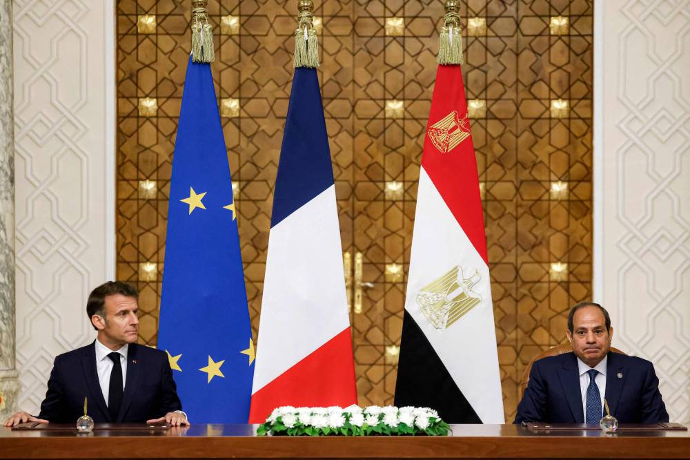 السيسي وماكرون يجددان المطالب بوقف فوري لإطلاق النار ورفض تهجير الفلسطينيين