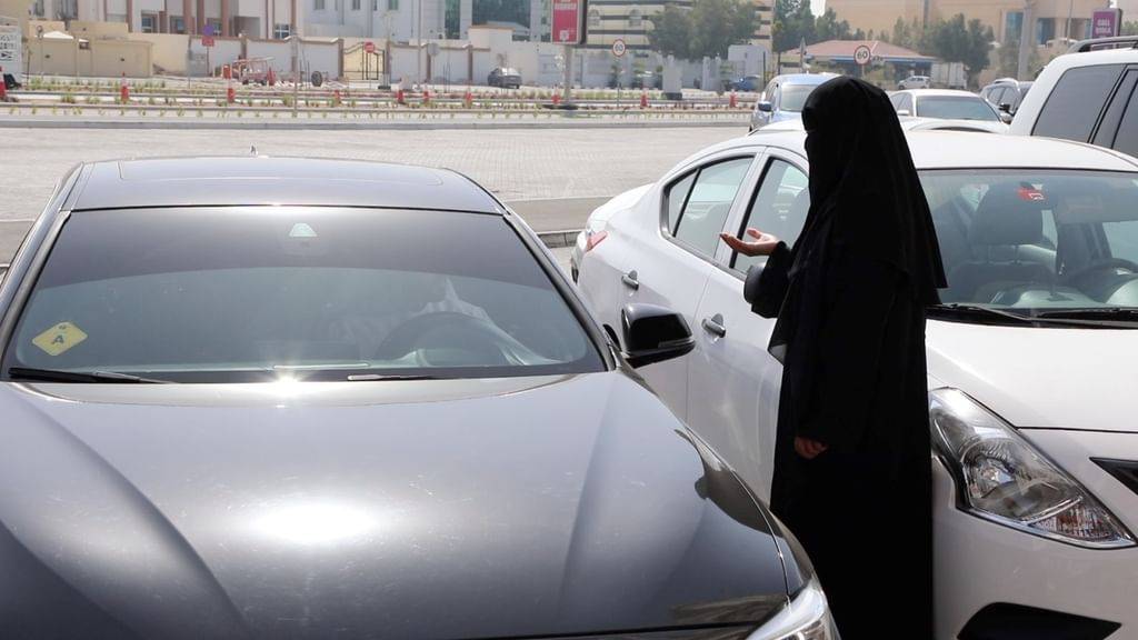  المتسولين يحاولون كسب التعاطف من خلال اختلاق قصص