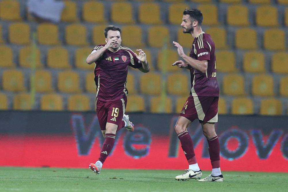 من مباراة الوصل والوحدة في الجولة 21 في دوري ادنوك للمحترفين  (( تصوير :  هيثم الخاتم ))