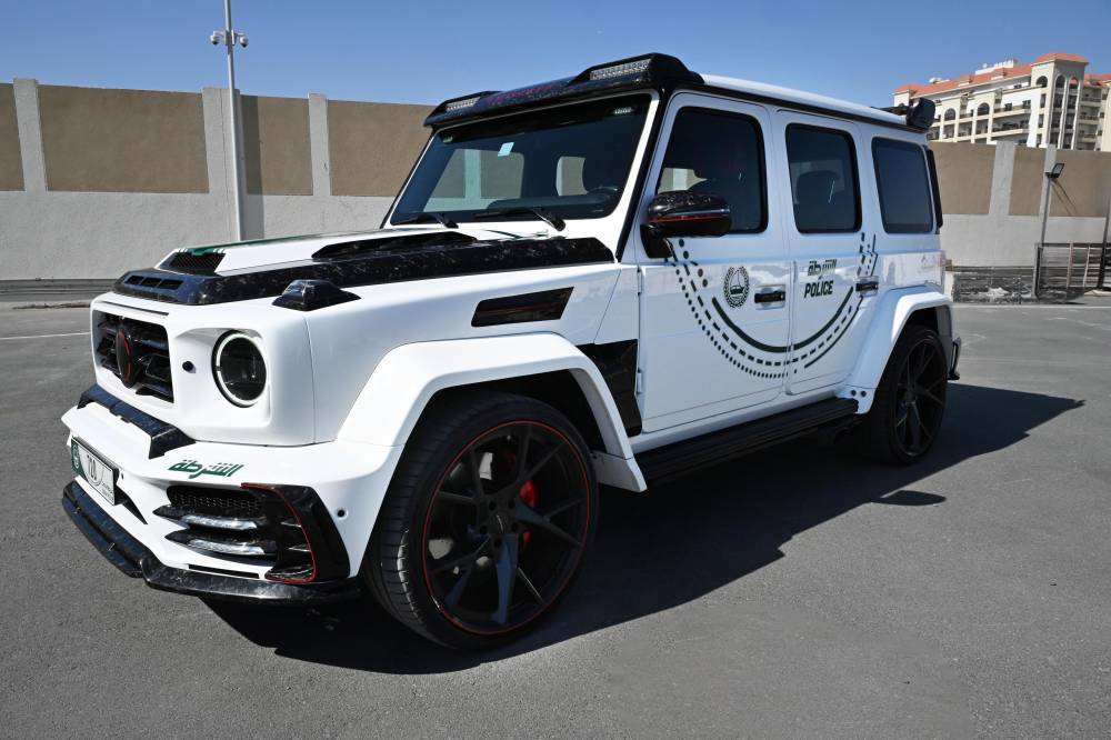 شرطة دبي.. الدوريات السياحية نموذج للحداثة الأمنية والترويج الحضاري