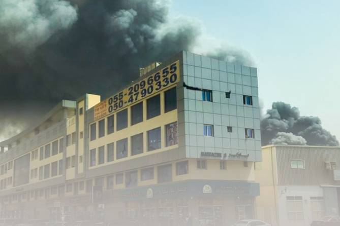 الشارقة.. السيطرة على حريق مستودع للخضار والفواكه دون إصابات