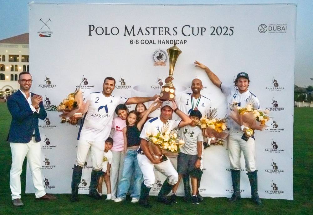 فريق «أنكورا بنسالي» البطل يحتفل بكأس البطولة