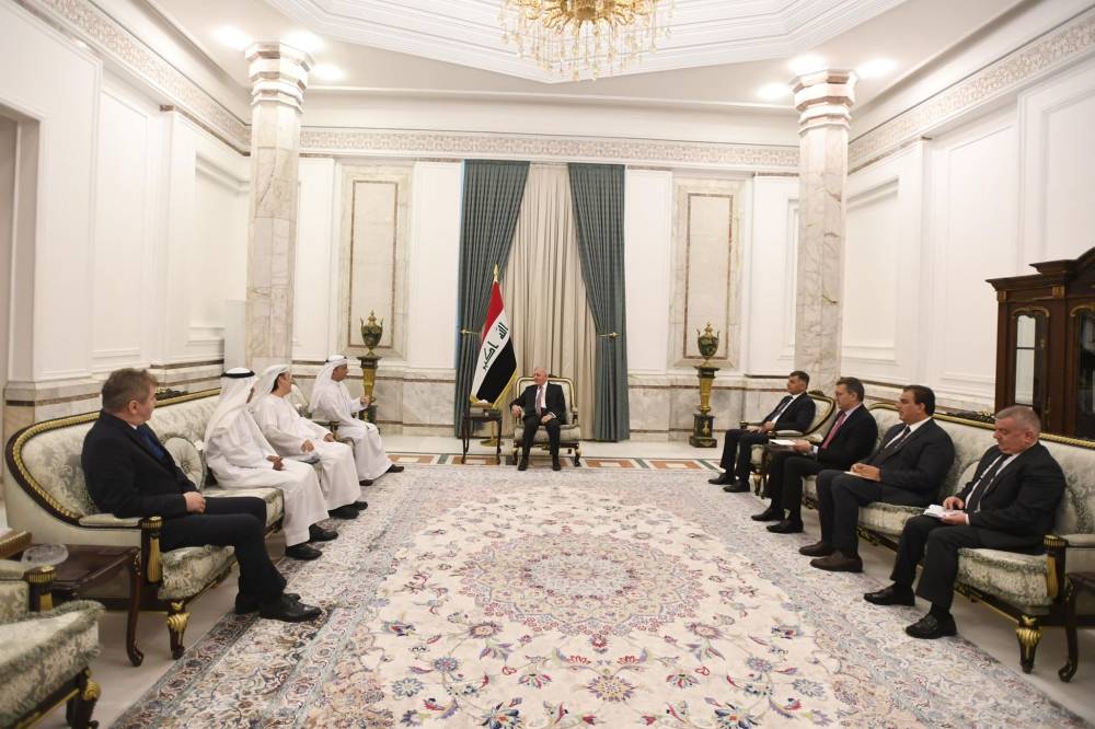 الرئيس العراقي يستقبل فريق منطاد العرب